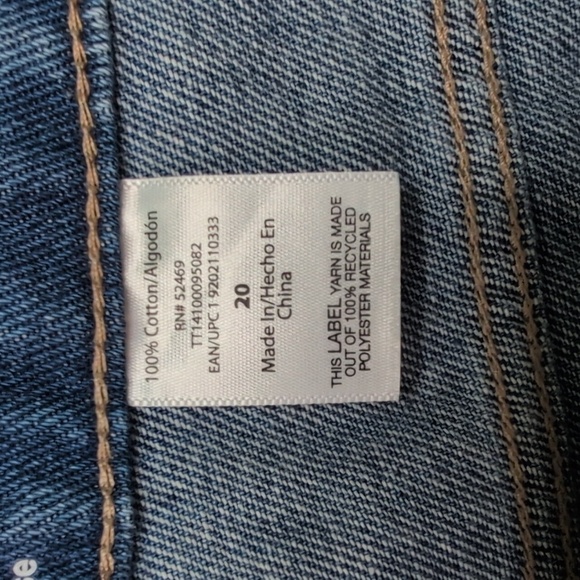 Time and Tru Blue Jean Shorts withβ Frayed Hem and Distressed Look - Picture 6 of 6